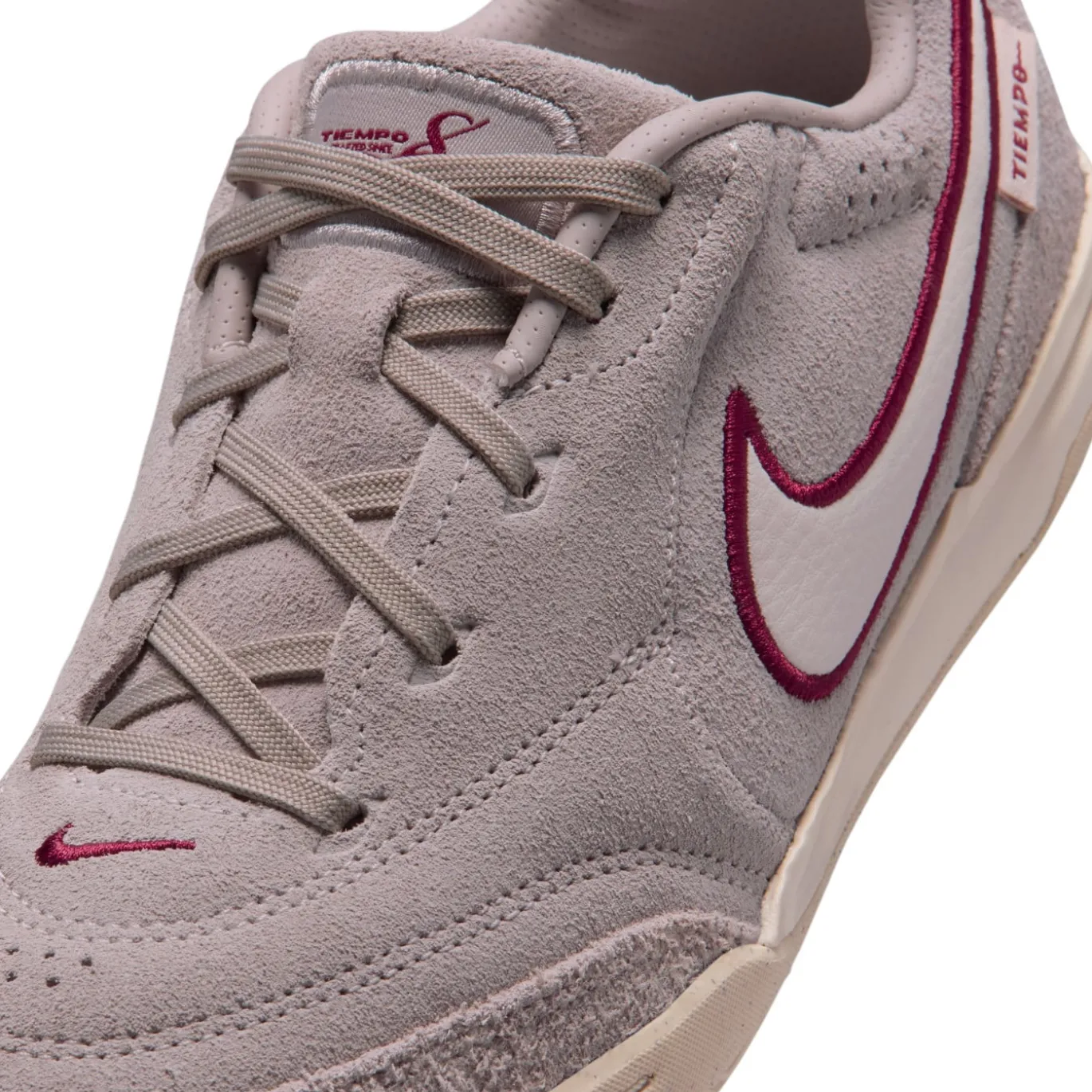 Nike Tiempo Streetgato Premium Straatvoetbalschoenen Kids Grijs Wit Bordeauxrood
