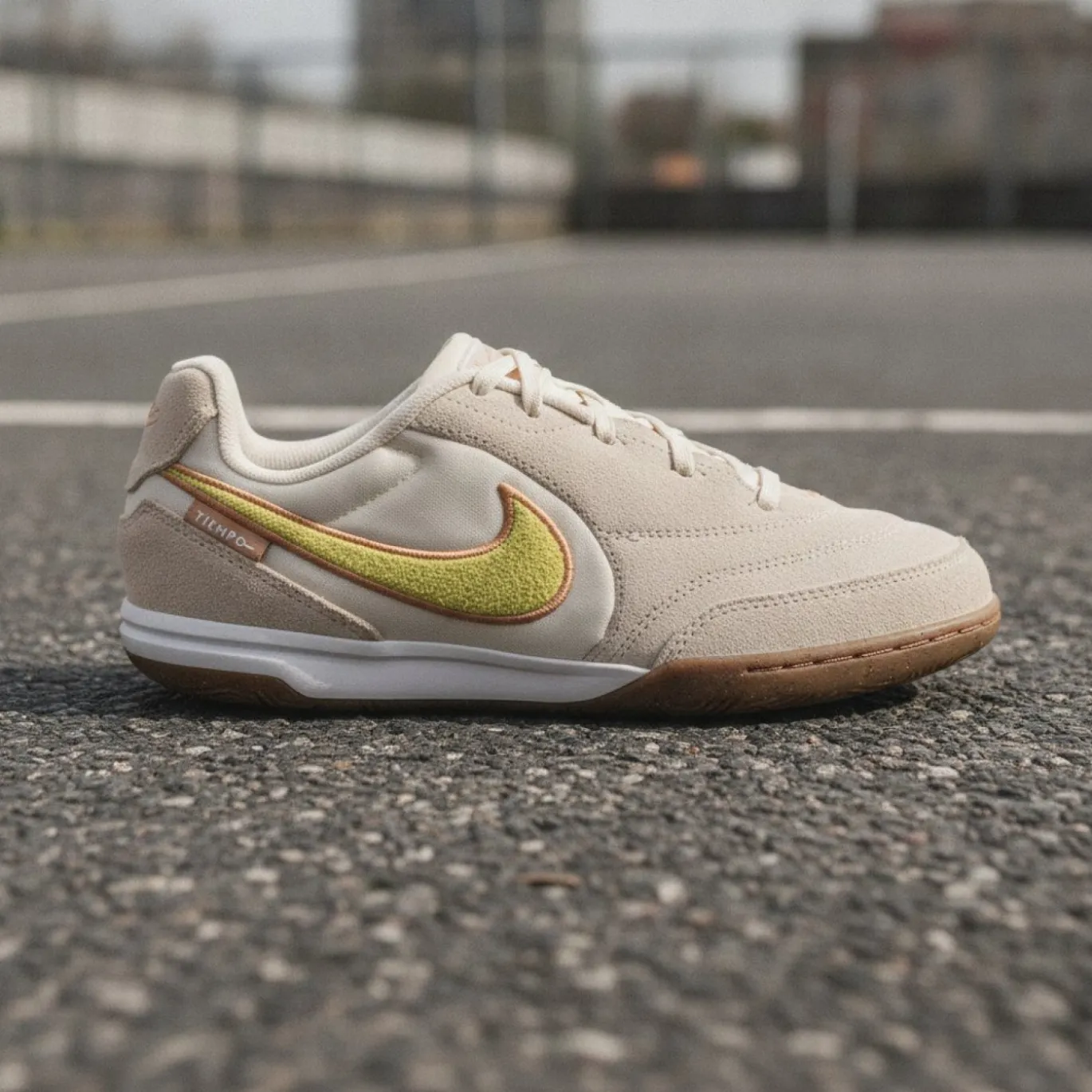 Nike Tiempo Streetgato Premium Straatvoetbalschoenen Kids Beige Lemon Moon Particle