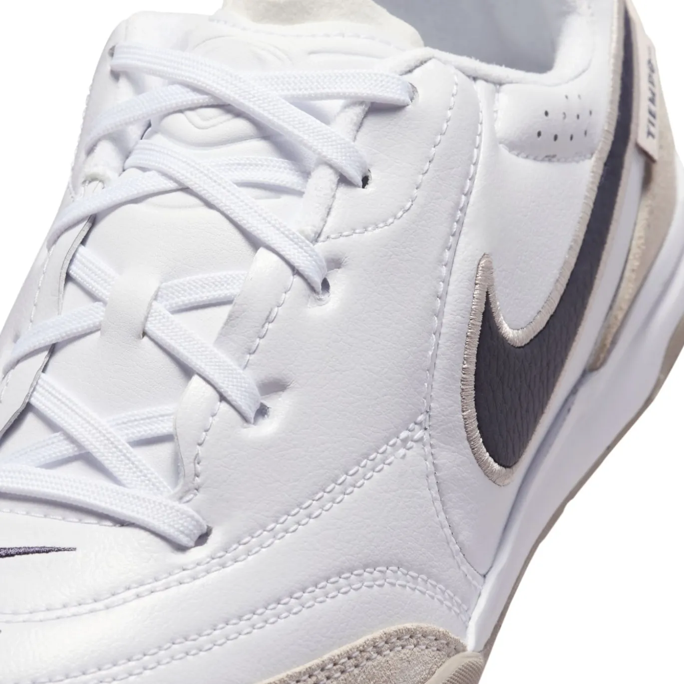 Nike Tiempo Streetgato Straatvoetbalschoenen Kids Wit Zwart Beige