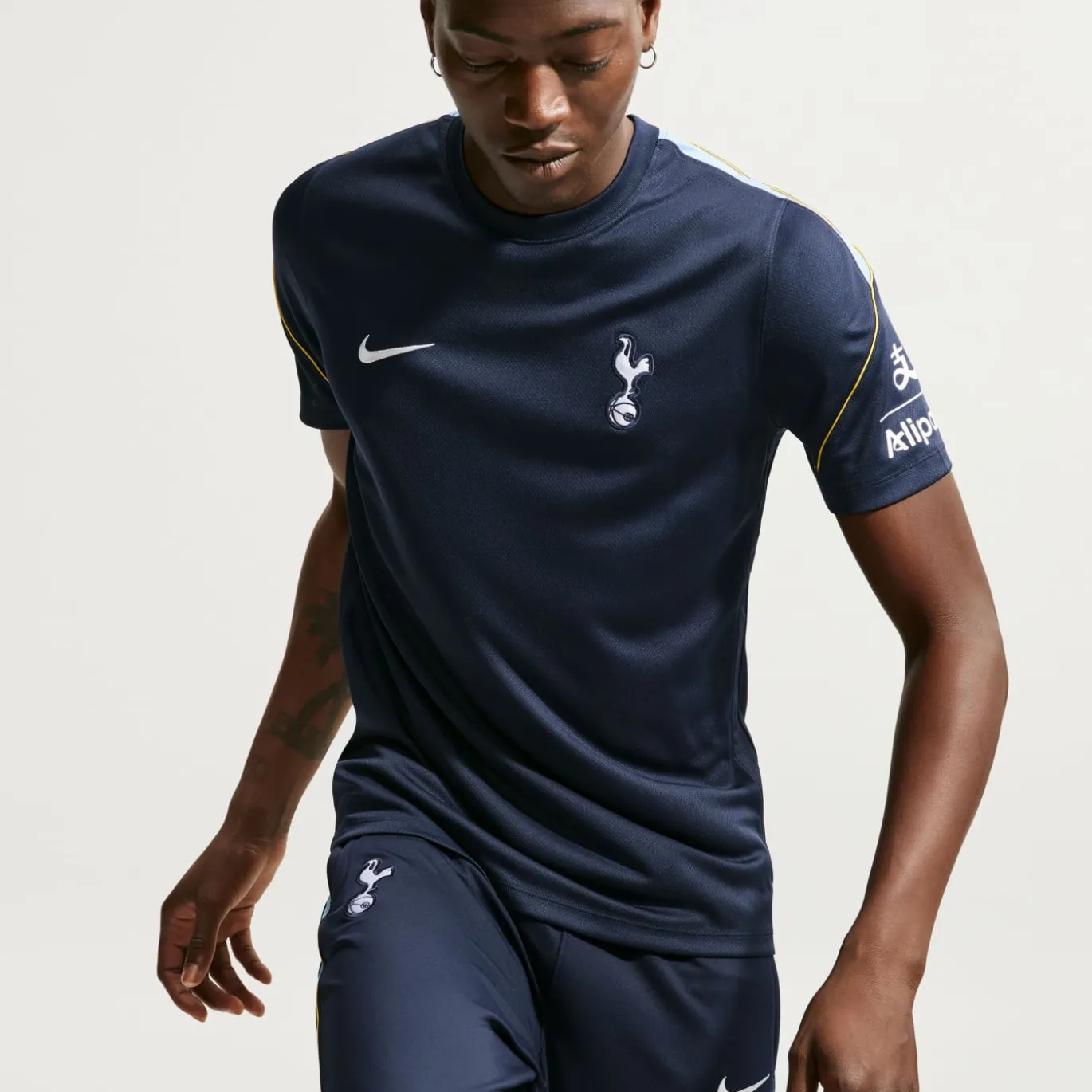 Nike Tottenham Hotspur Strike Trainingsset 2026-2027 Donkerblauw Lichtblauw Geel Wit