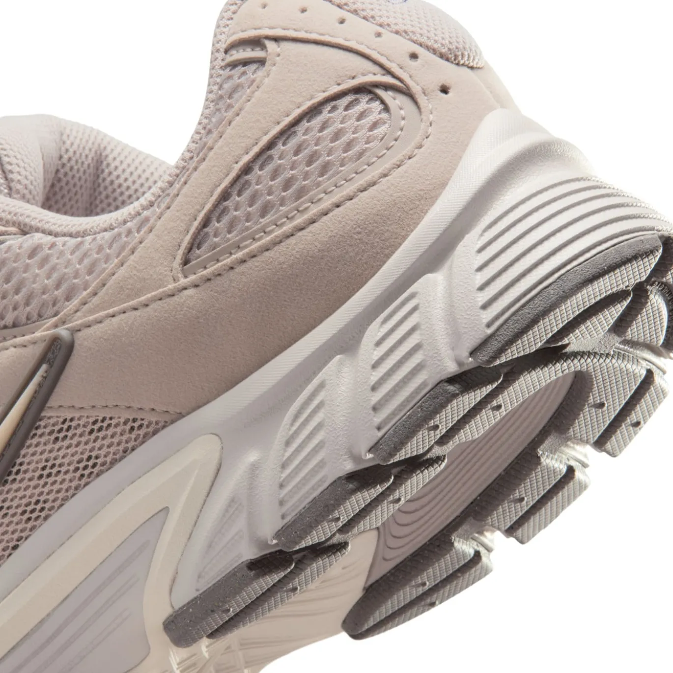 Nike V5 RNR Sneakers Lichtbruin Grijs Zilvergrijs