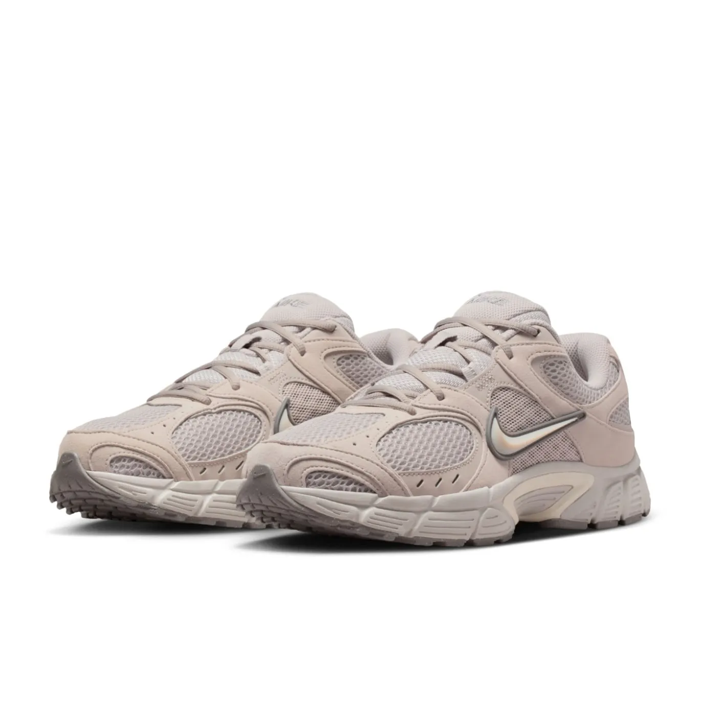 Nike V5 RNR Sneakers Lichtbruin Grijs Zilvergrijs