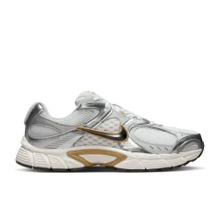Nike V5 RNR Sneakers Wit Grijs Beige