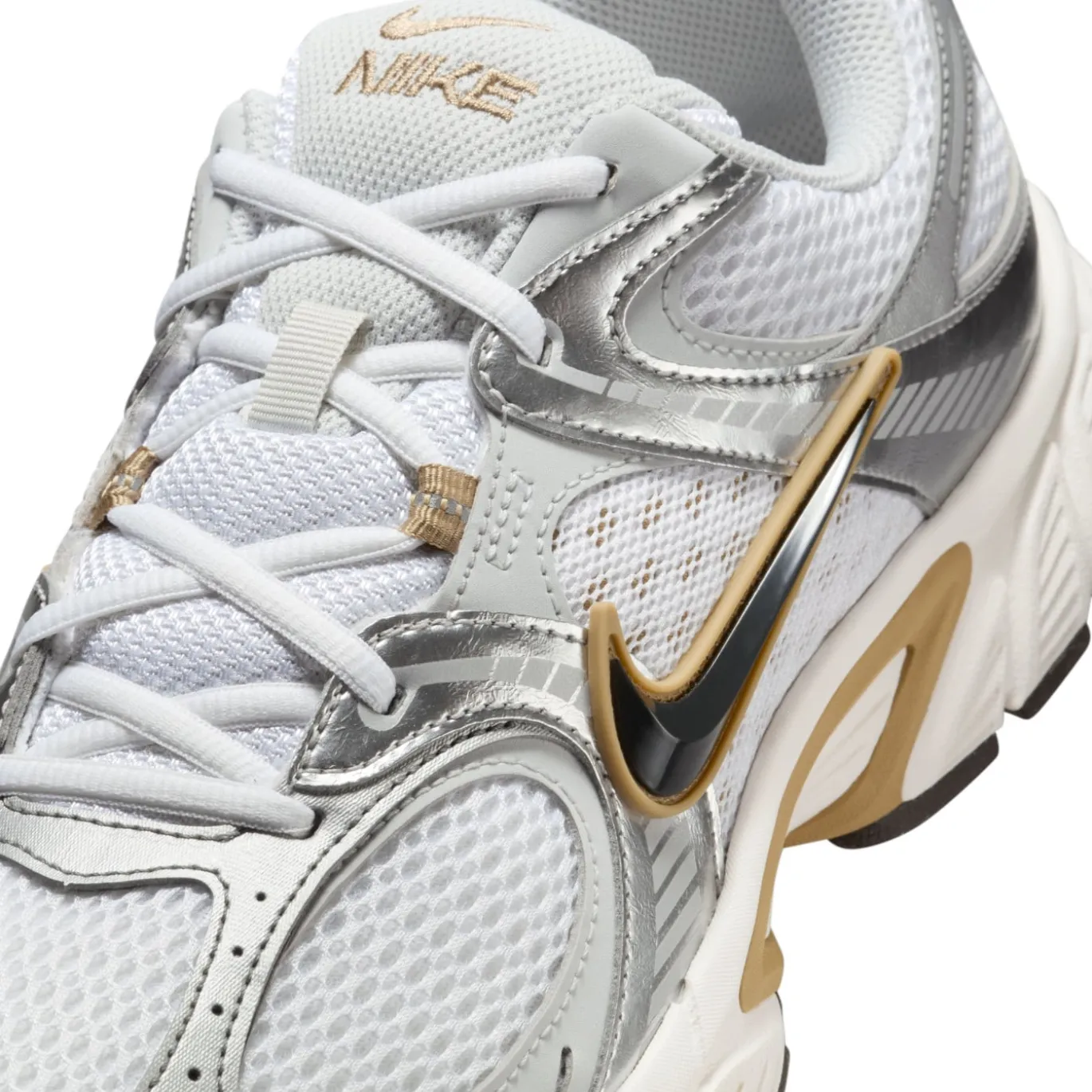 Nike V5 RNR Sneakers Wit Grijs Beige