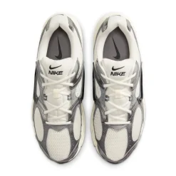 Nike V5 RNR Sneakers Wit Zilvergrijs Zwart
