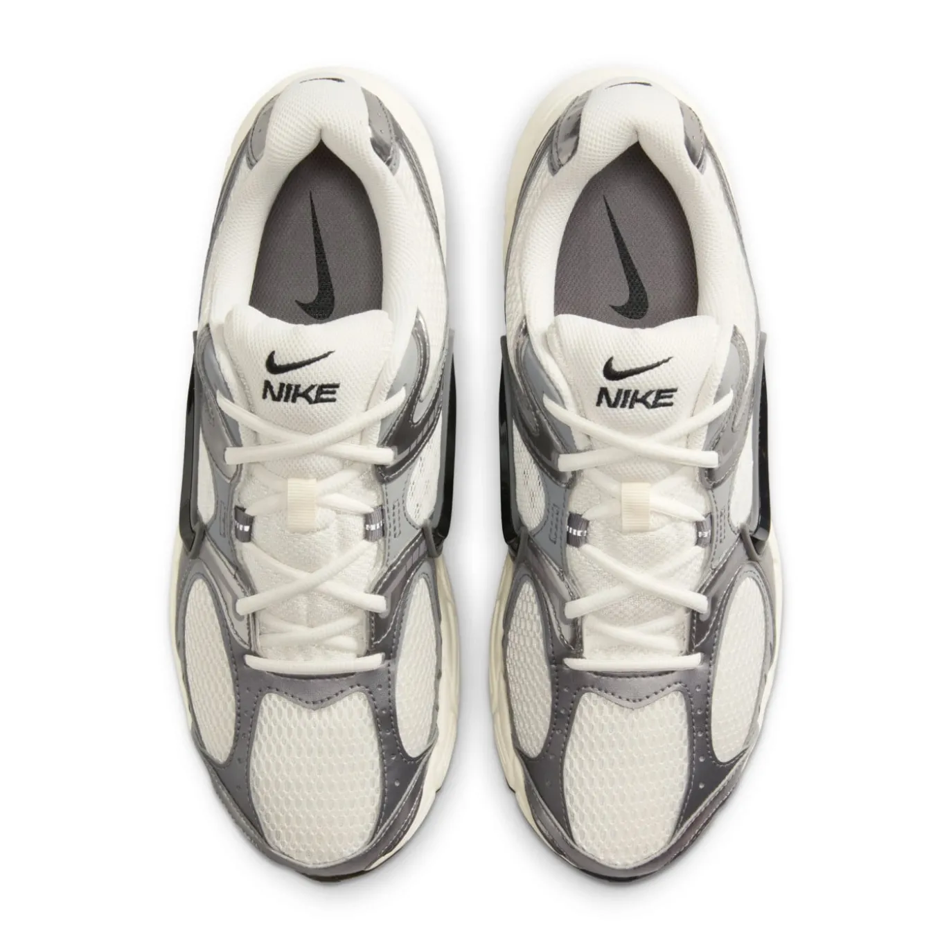 Nike V5 RNR Sneakers Wit Zilvergrijs Zwart