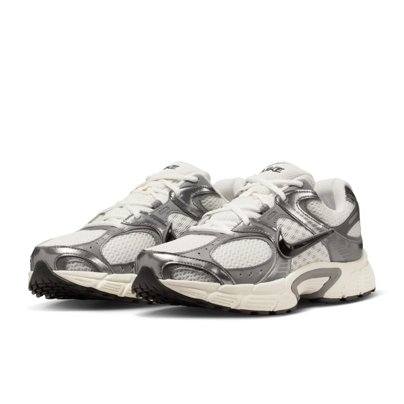 Nike V5 RNR Sneakers Wit Zilvergrijs Zwart
