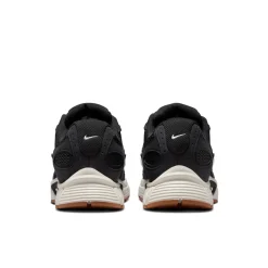Nike V5 RNR Sneakers Zwart Wit Gum Medium Brown