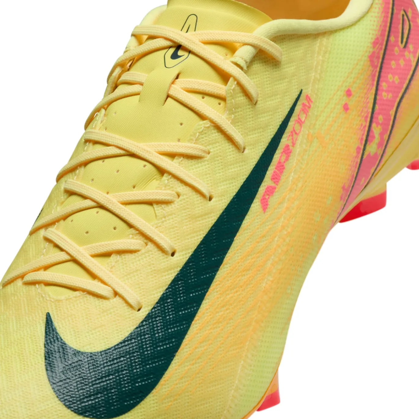 Nike Zoom Mercurial Vapor 16 Mbappé Academy Gras / Kunstgras Voetbalschoenen (MG) Geel Roze Oranje