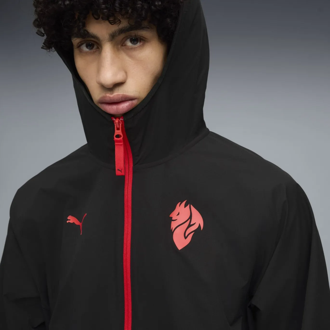 PUMA AC Milan Pumatech Woven Trainingspak Hooded Full-Zip 2025-2026 Zwart Rood