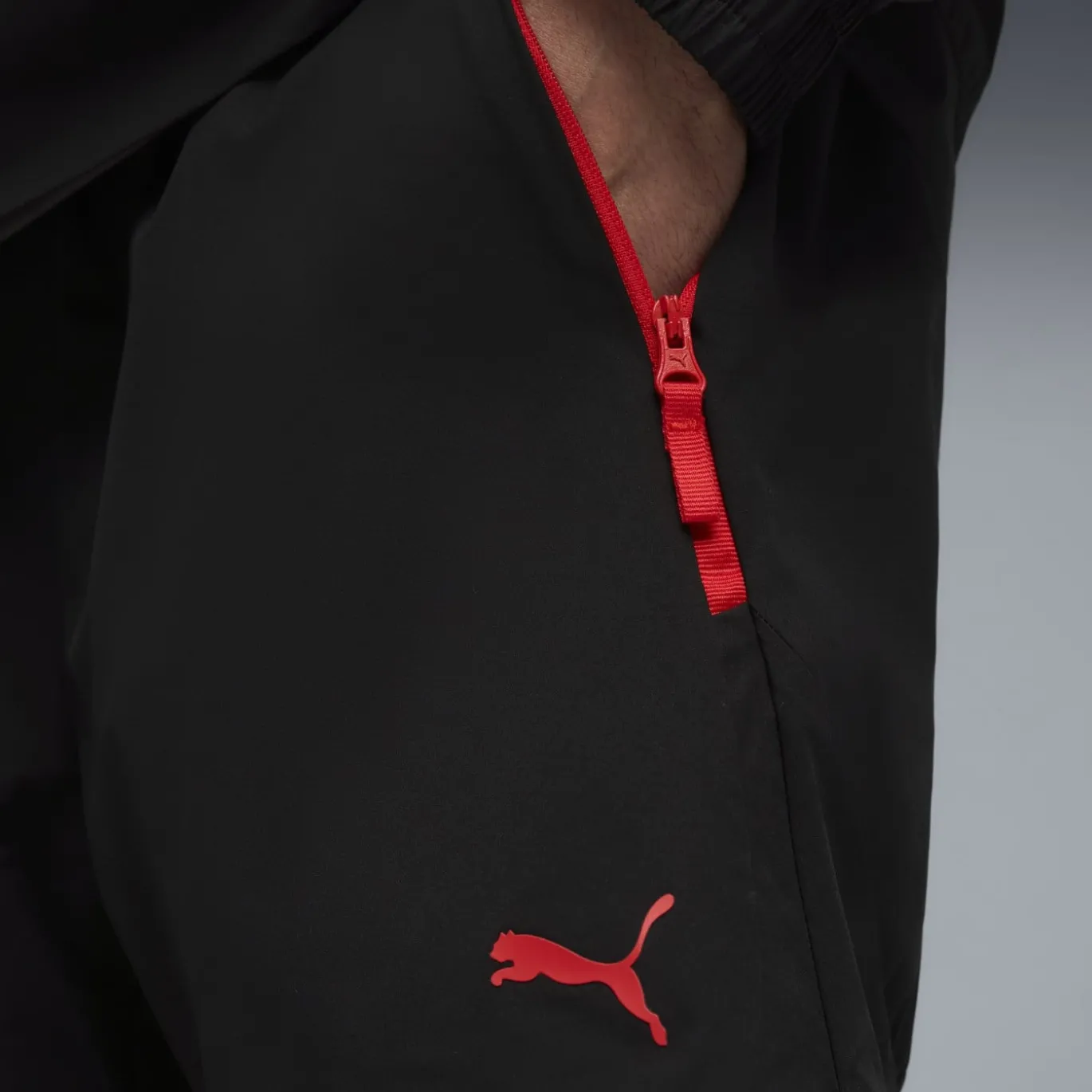 PUMA AC Milan Pumatech Zomerset 2025-2026 Donkergrijs Zwart Rood