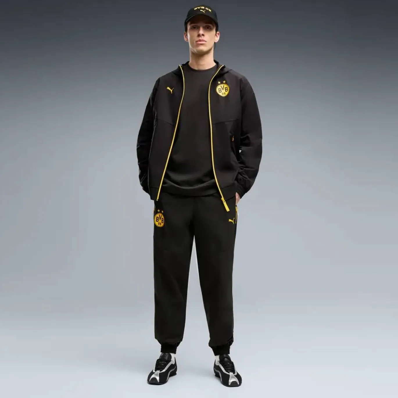 PUMA Borussia Dortmund Pumatech Woven Trainingsbroek 2026-2027 Zwart Geel