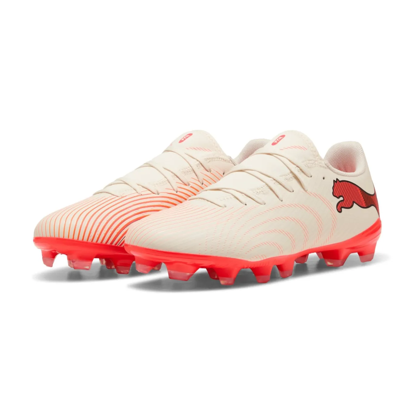 PUMA Future 9 Play Gras / Kunstgras Voetbalschoenen (MG) Gebroken Wit Zwart Roze