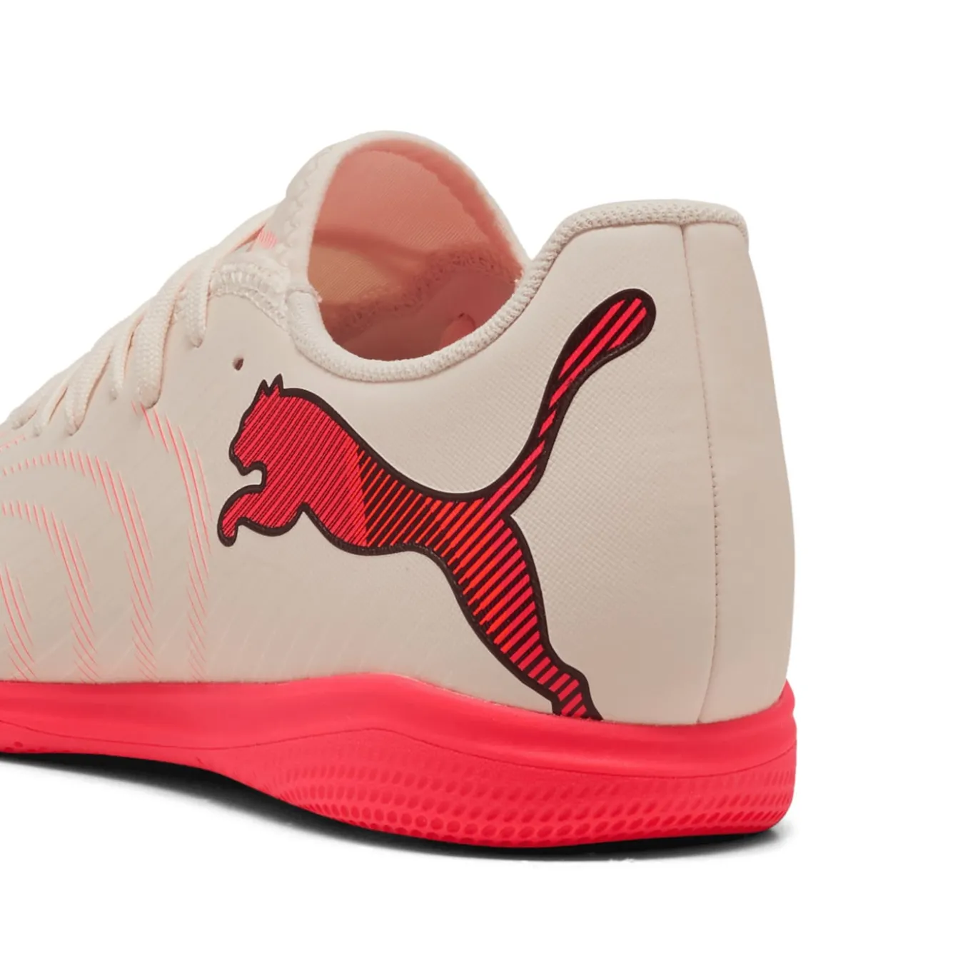 PUMA Future 9 Play Zaalvoetbalschoenen (IN) Gebroken Wit Zwart Roze