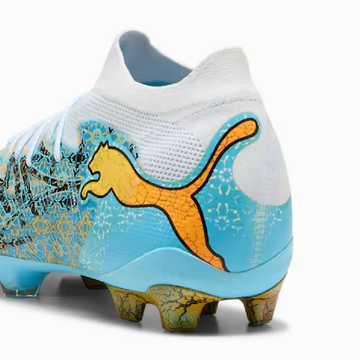 PUMA Future 9 Ultimate Playmaker Gras Voetbalschoenen (FG) Wit Vibrant Blue Sun Stream Lichtblauw