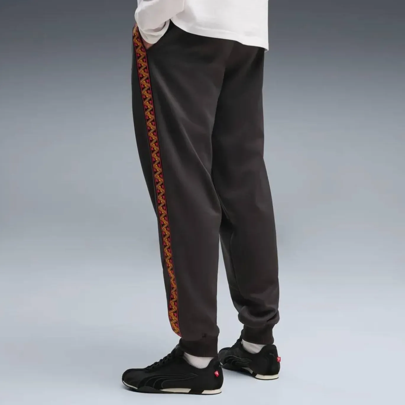 PUMA Galatasaray SK KING Anthem Trainingsbroek 2026-2027 Donkergrijs Oranje