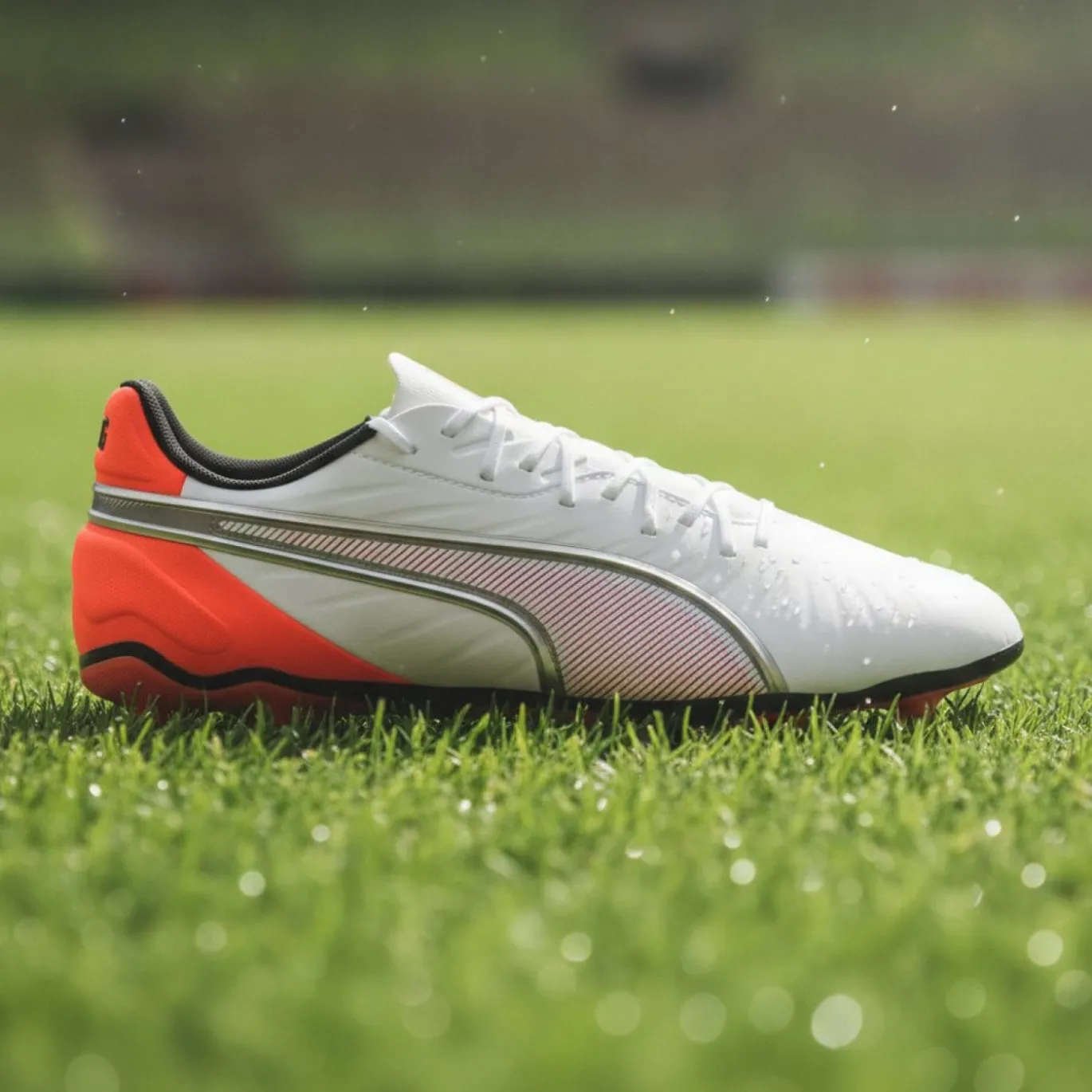 PUMA King Match Gras / Kunstgras Voetbalschoenen (MG) Wit Felrood Zwart