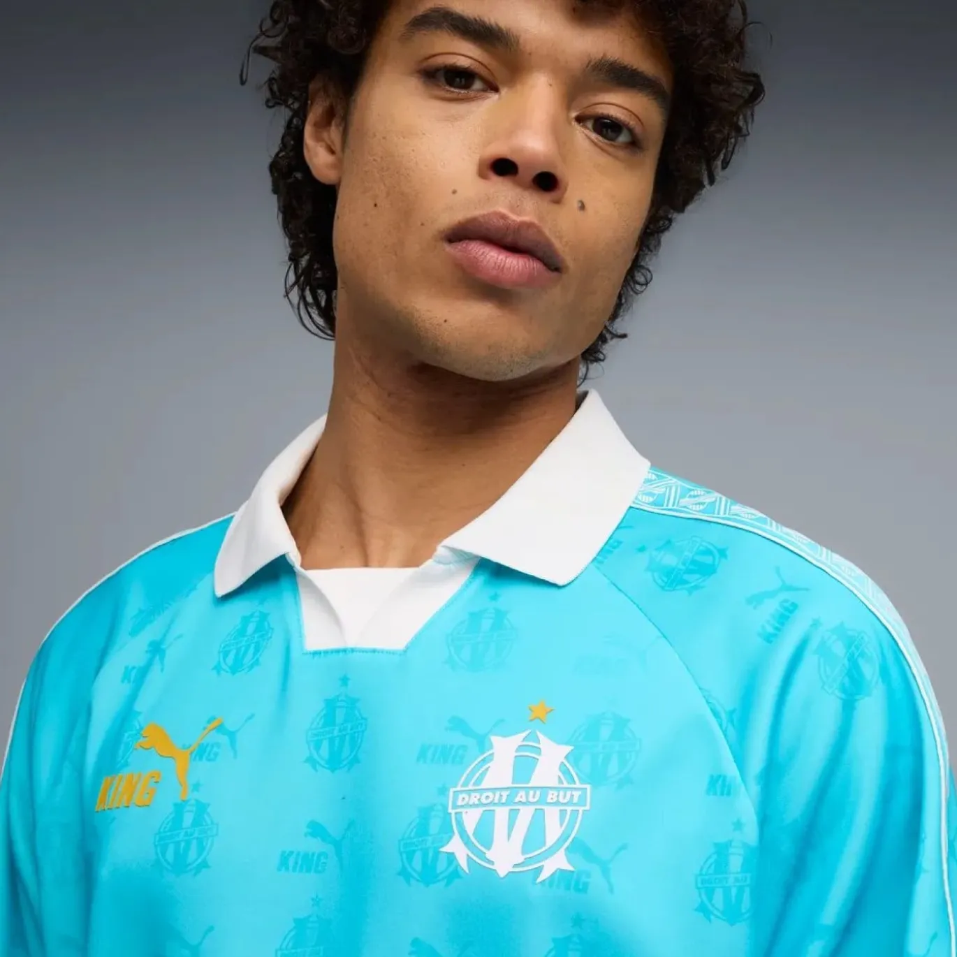 PUMA Olympique Marseille KING T-Shirt Retro Lichtblauw Wit Goud