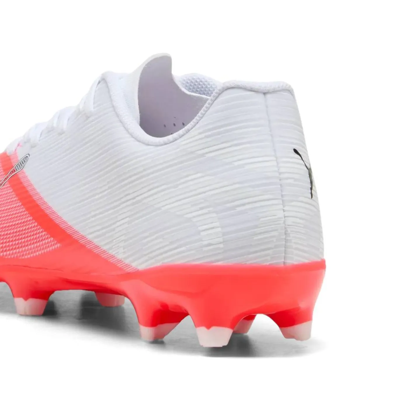 PUMA Ultra 7 Play Gras / Kunstgras Voetbalschoenen (MG) Wit Felrood Zwart