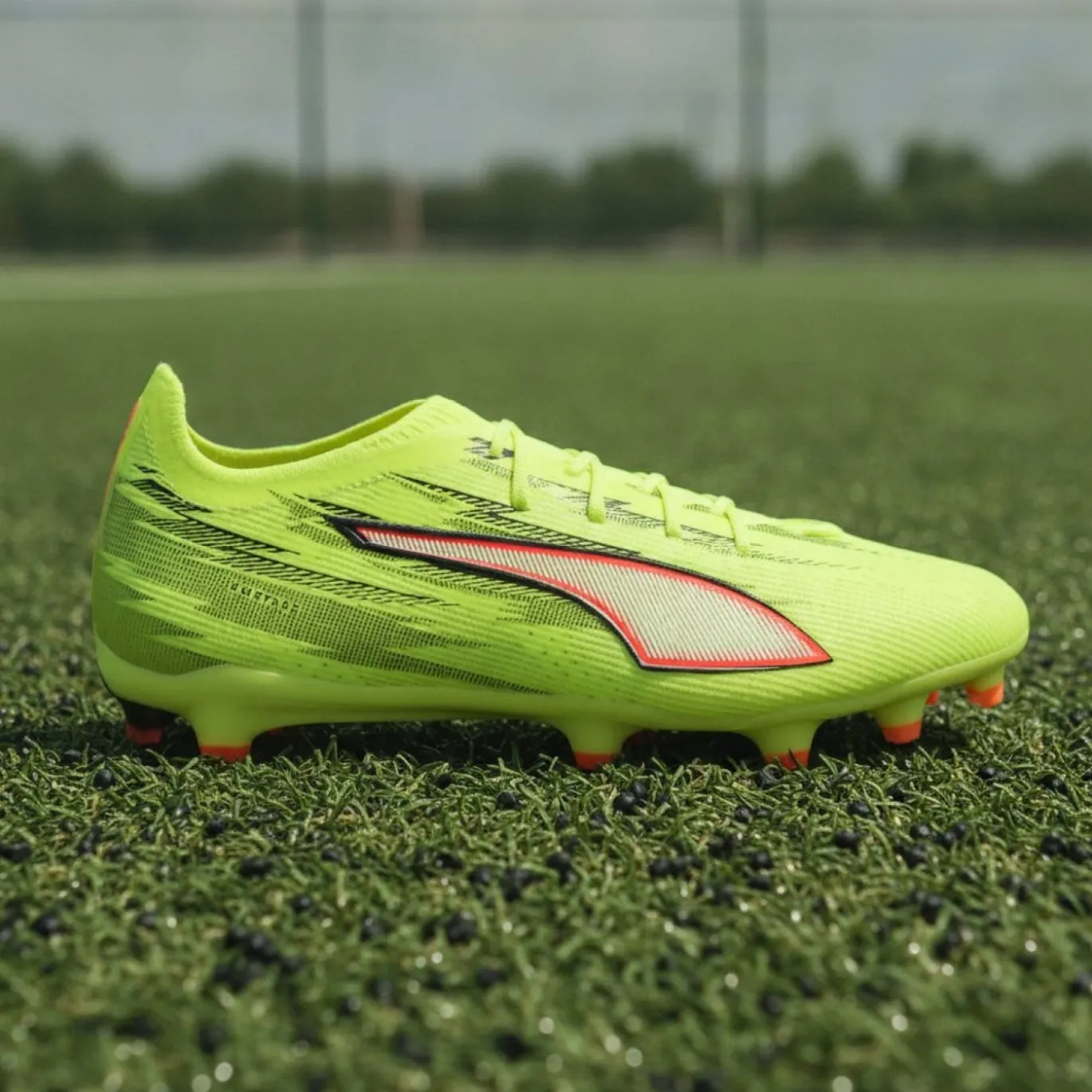 PUMA Ultra 6 Pro Gras / Kunstgras Voetbalschoenen (MG) Neongeel Rood Zwart