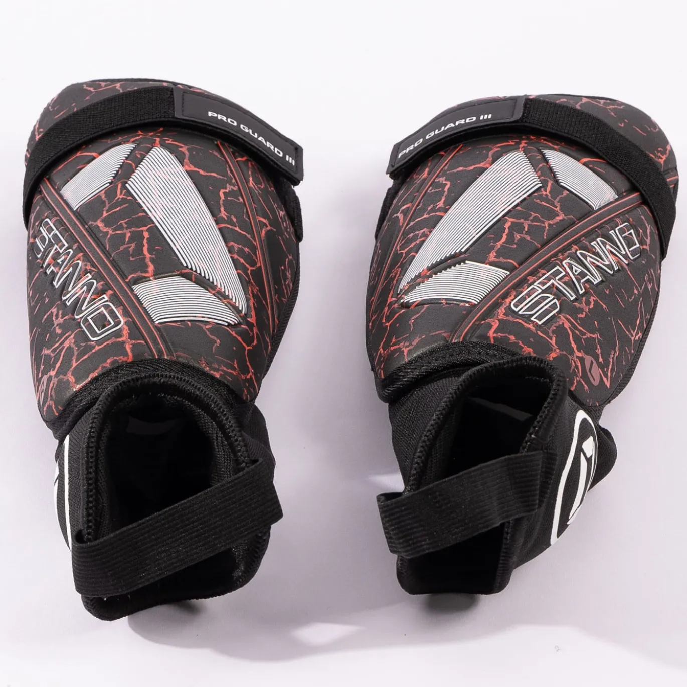 Stanno Pro Guard II Scheenbeschermers Zwart Rood Wit